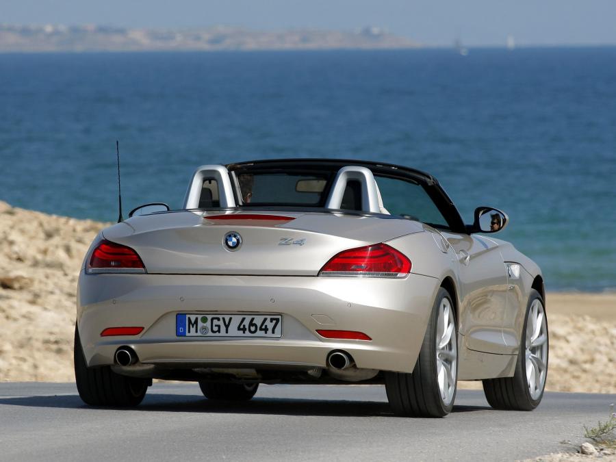  BMW Z4 sDrive 3.5i Roadster 2009 года  (фото 13 из 30)